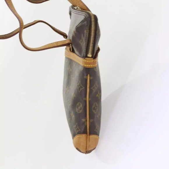 LOUIS VUITTON Monogram Coussin GM Shoulder Bag - Picture 11 of 16